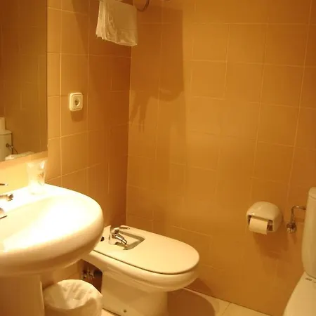 Montecristo Hotel Laredo