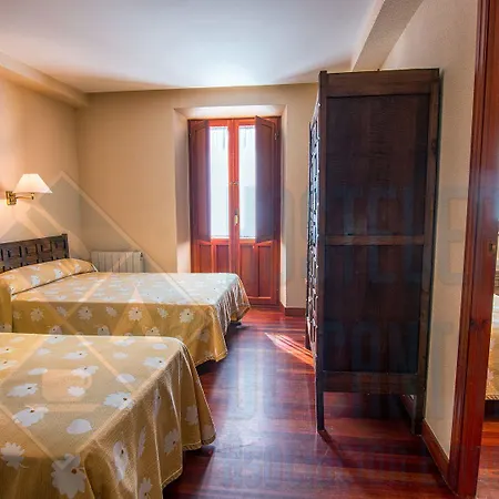 Montecristo Hotel Laredo