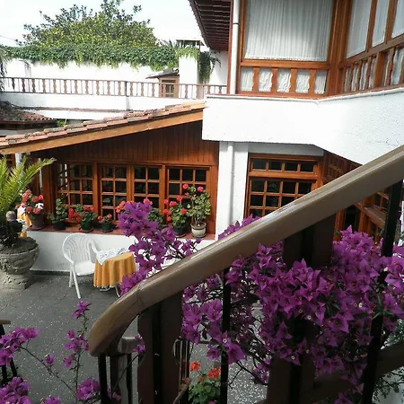 Hotel Montecristo Laredo