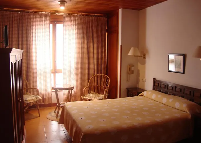 Montecristo 2* Laredo