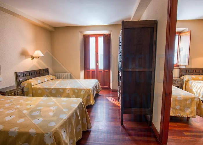 Montecristo Hotel Laredo